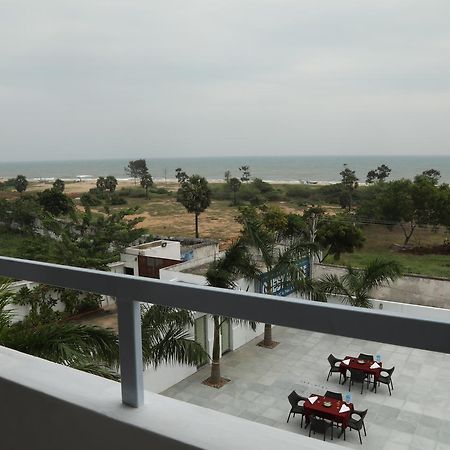 Ganesh Residency Hotel Puduccseri Kültér fotó