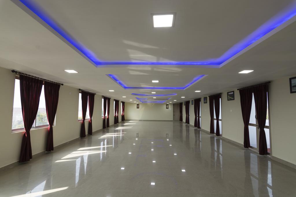 Ganesh Residency Hotel Puduccseri Szoba fotó