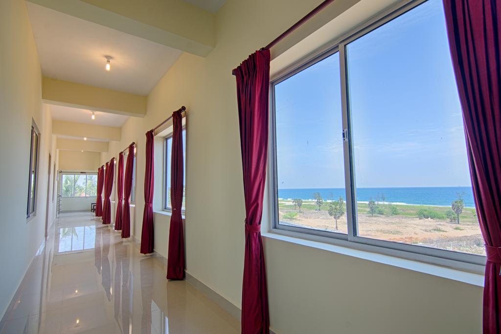 Ganesh Residency Hotel Puduccseri Kültér fotó