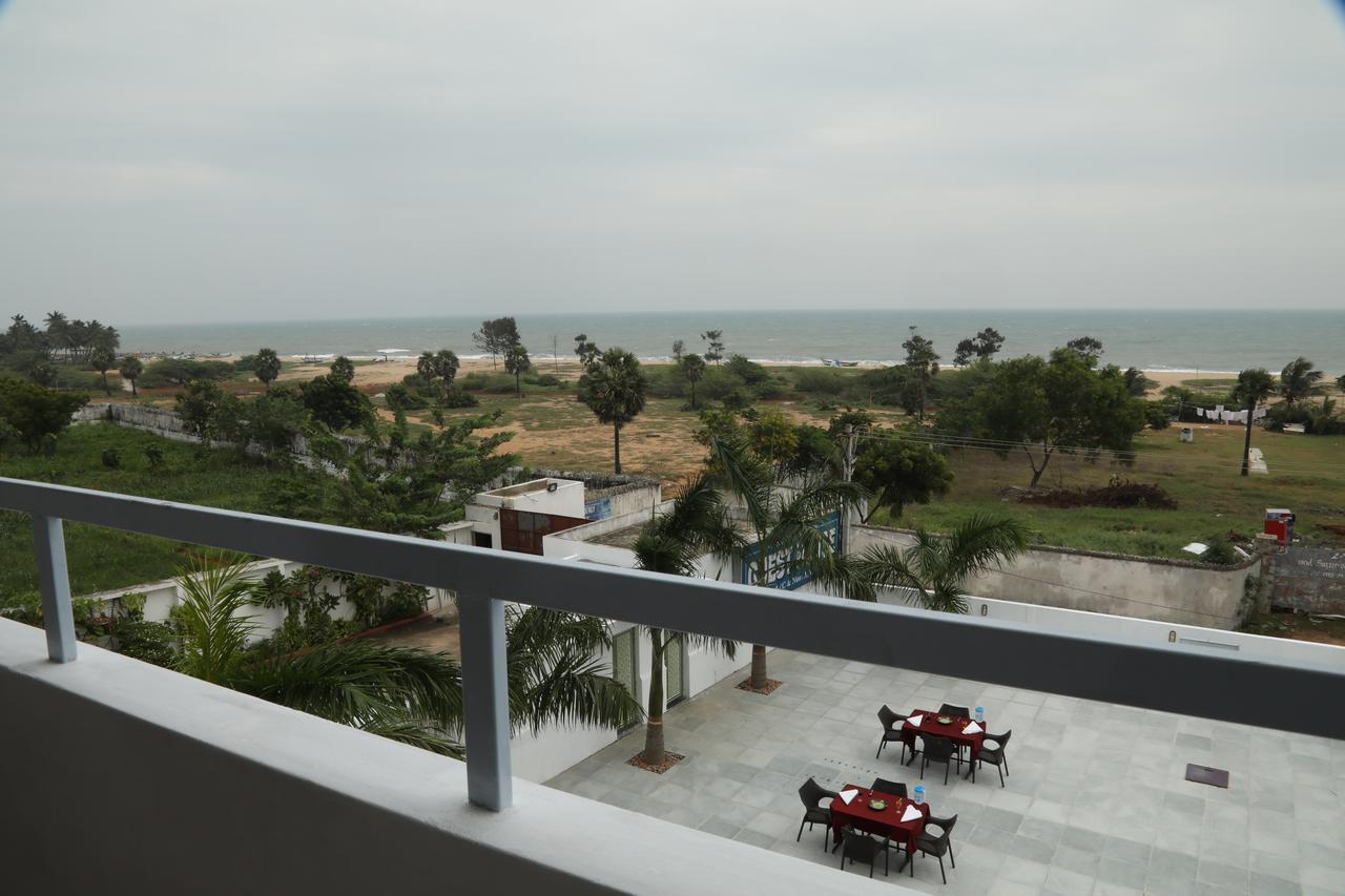 Ganesh Residency Hotel Puduccseri Kültér fotó